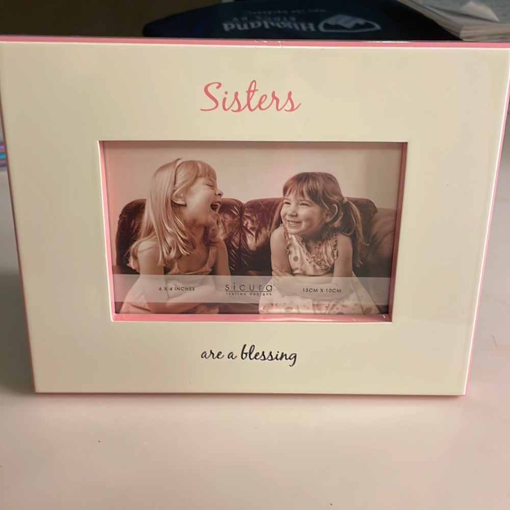 Sisters photo frame—great gift!